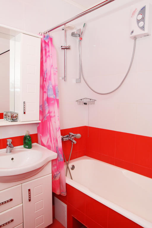 Apartments Nadobu On Poznyaki - Kiev חדר תמונה